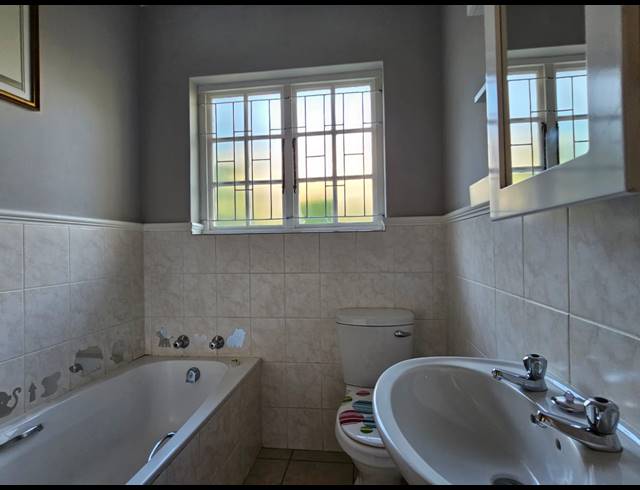 3 BEDROOM HOUSE FOR SALE IN BALLITO CENTRAL